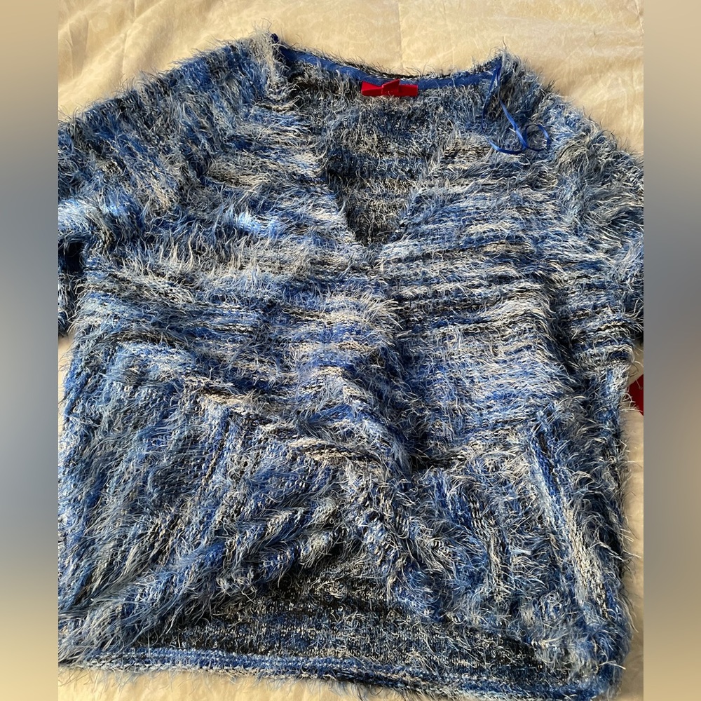 NWT Jennifer Lopez Front Twist Sweater - Picture 3 of 6